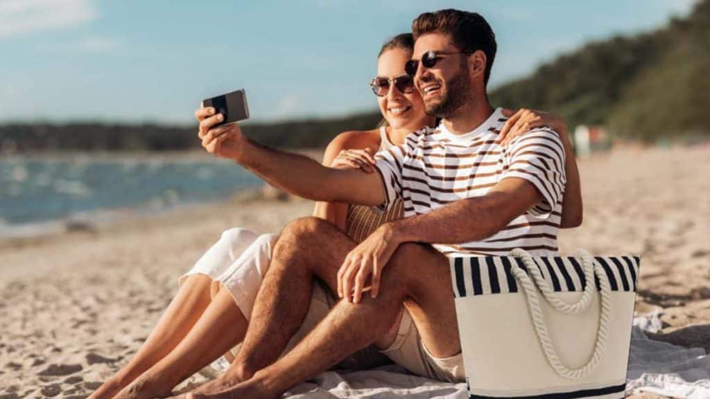 Regalo promocional para empresas: abanicos, sombrillas y bolsas personalizadas de verano